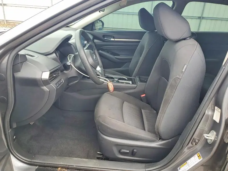 2021 NISSAN ALTIMA SV  