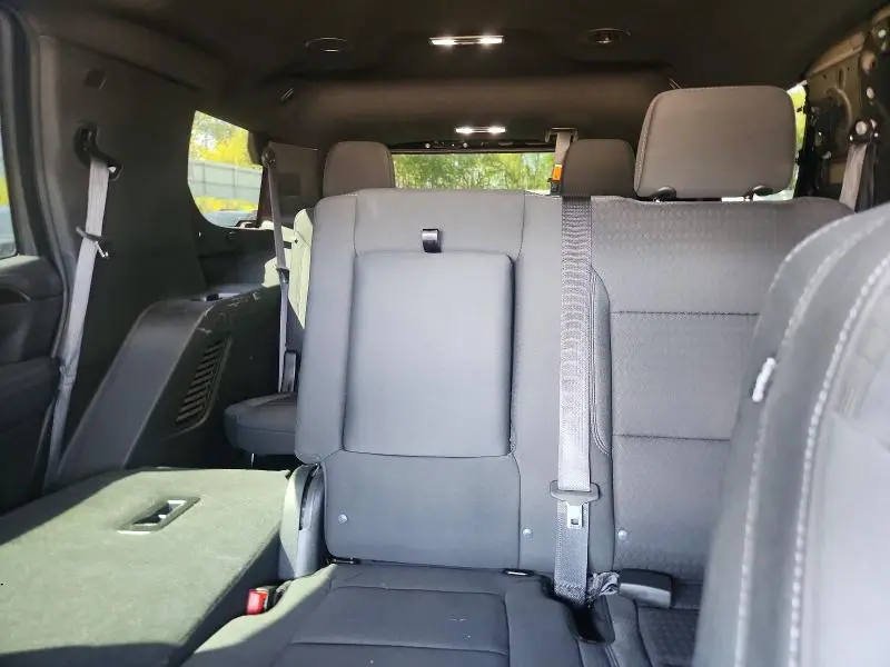 2023 GMC YUKON SLE  