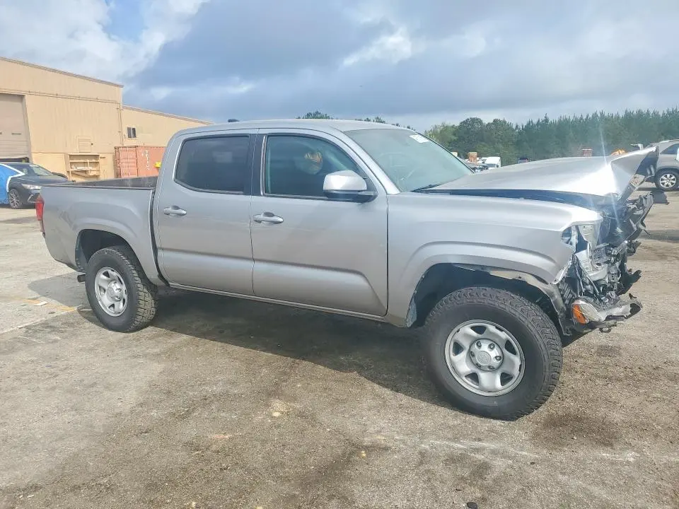 2020 TOYOTA TACOMA SR V6  