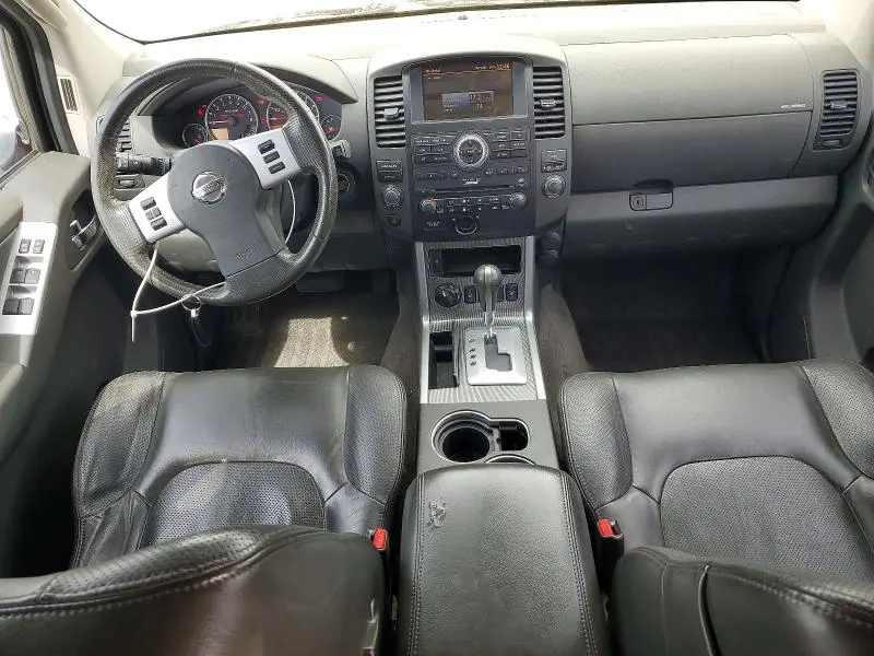 2011 NISSAN PATHFINDER S  