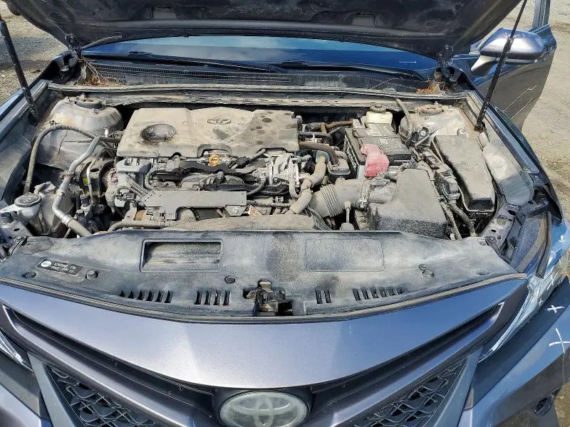 2018 TOYOTA CAMRY SE  