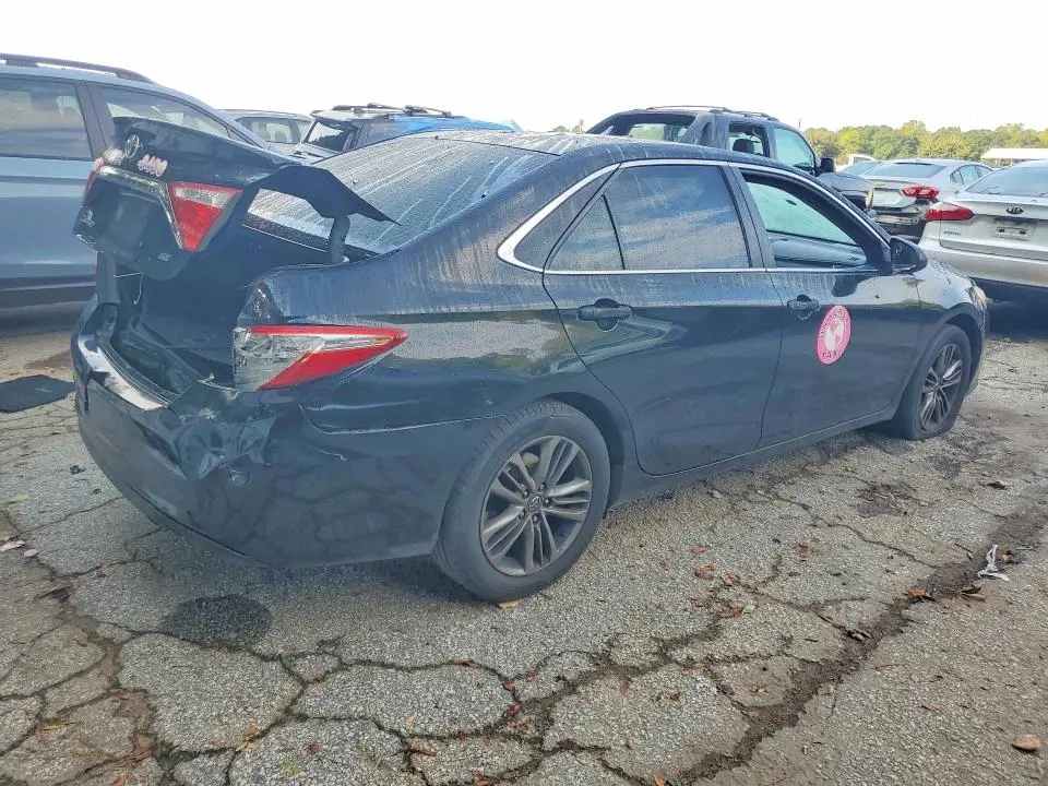 2016 TOYOTA CAMRY SE  