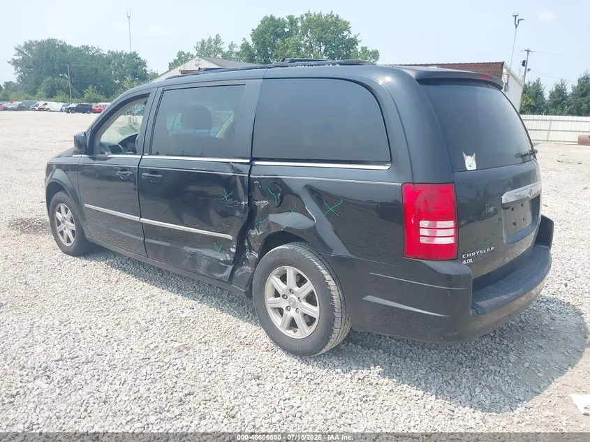 2010 CHRYSLER TOWN & COUNTRY TOURING
