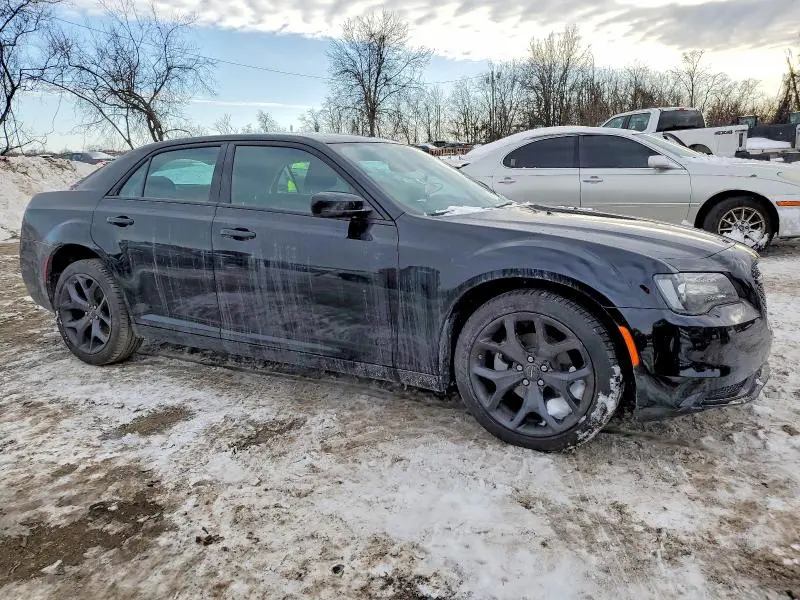 2023 CHRYSLER 300 TOURING  