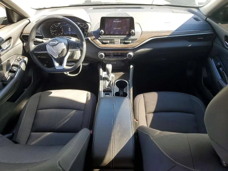 2023 NISSAN ALTIMA SV  