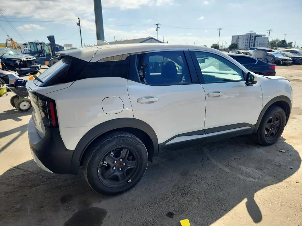 2025 NISSAN KICKS SV  