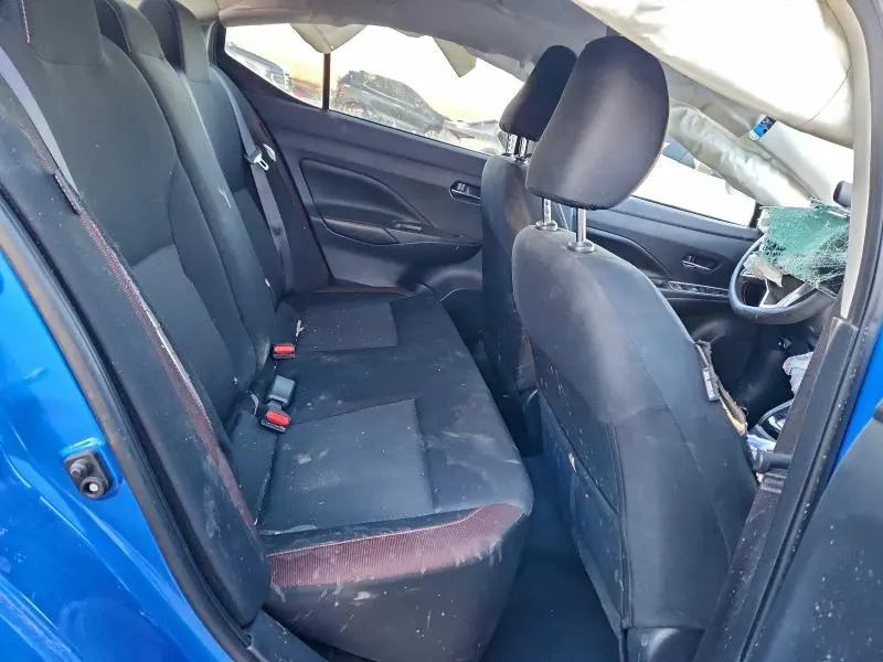 2021 NISSAN VERSA SR  