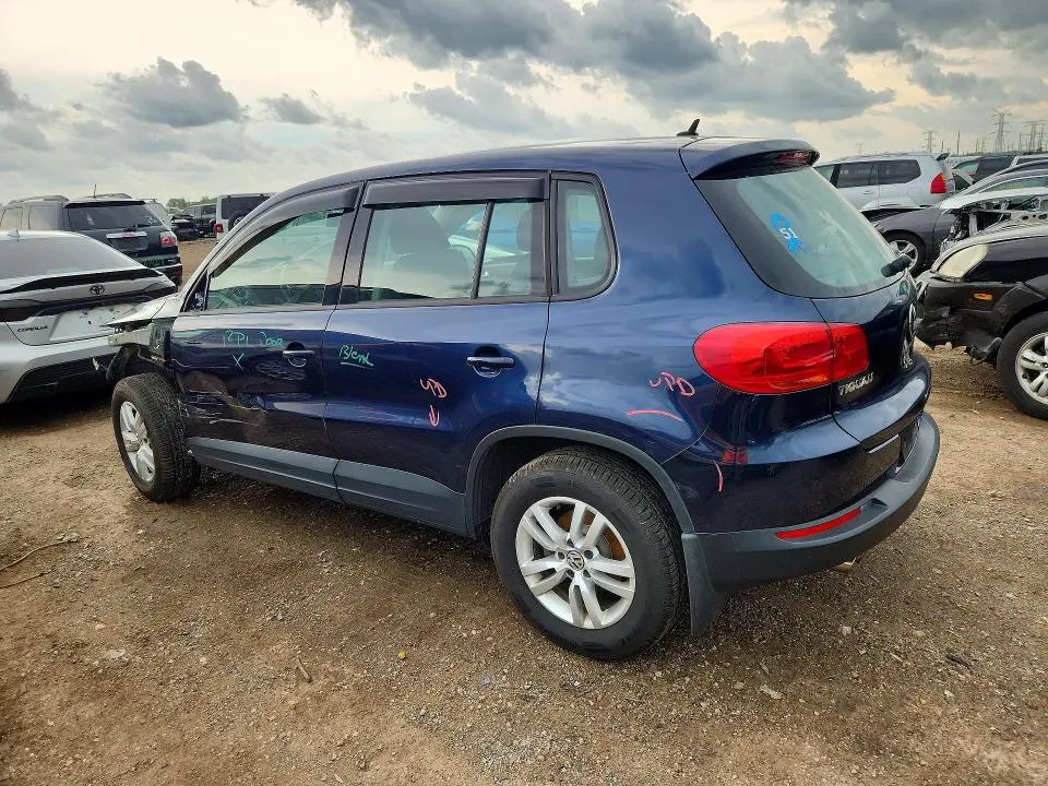 2013 VOLKSWAGEN TIGUAN S  