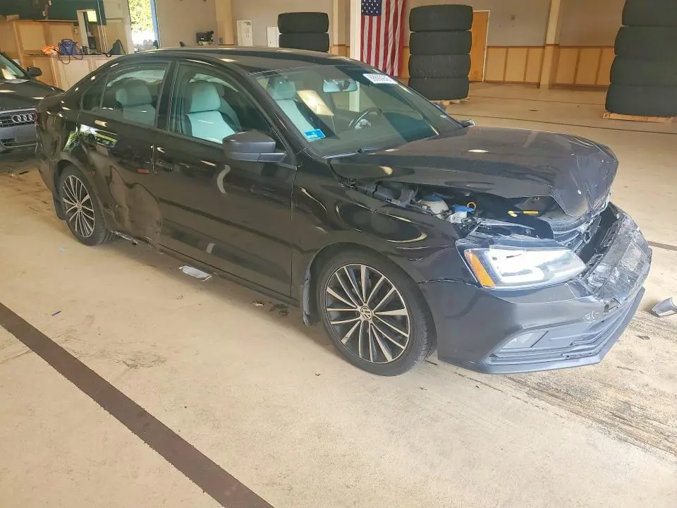 2016 VOLKSWAGEN JETTA SPORT  