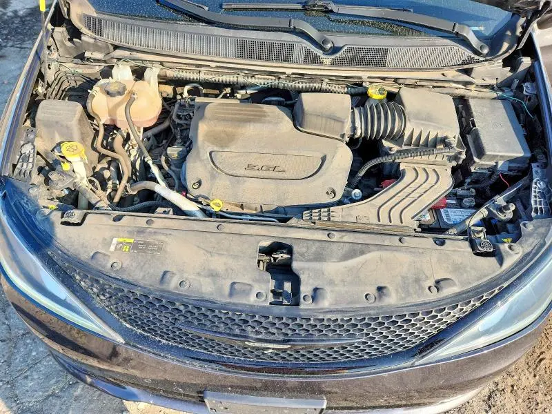 2019 CHRYSLER PACIFICA LIMITED  