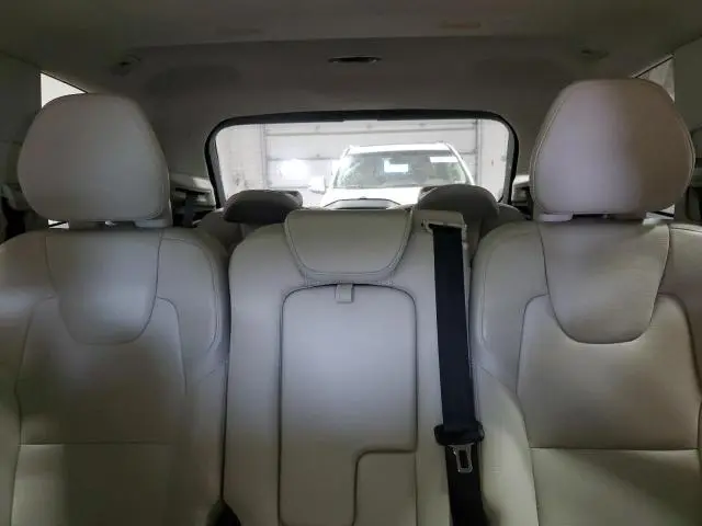 2016 VOLVO XC90 T6  