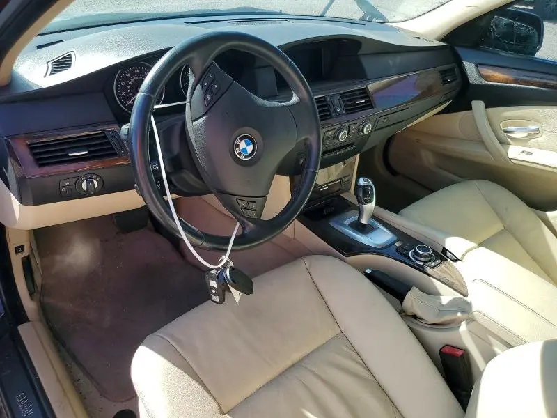 2010 BMW 528 I  