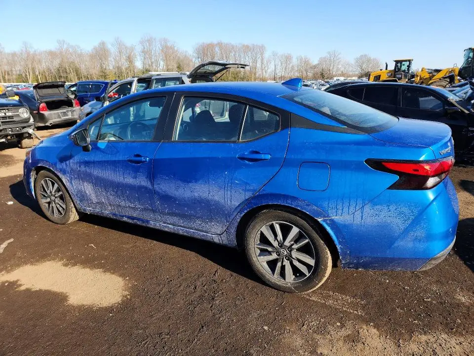 2021 NISSAN VERSA SV  