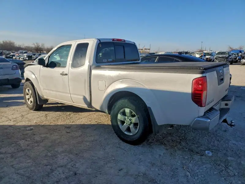 2010 NISSAN FRONTIER KING CAB SE  