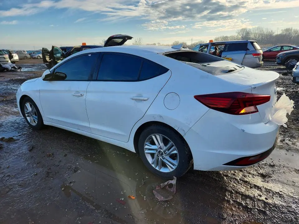 2020 HYUNDAI ELANTRA SEL  