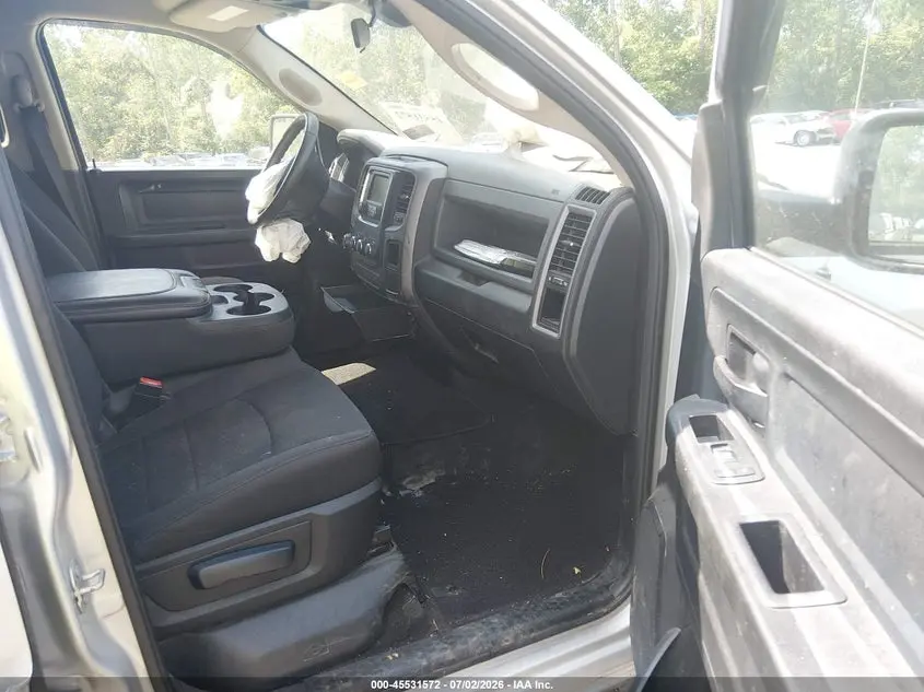2018 RAM 1500 EXPRESS  4X4 6'4 BOX