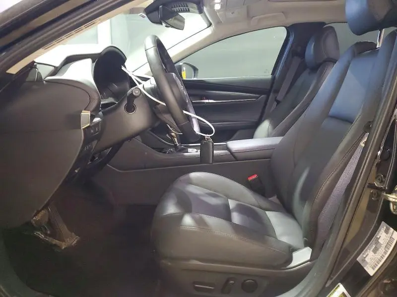 2025 MAZDA 3 PREFERRED  