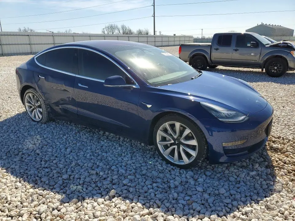 2018 TESLA MODEL 3   