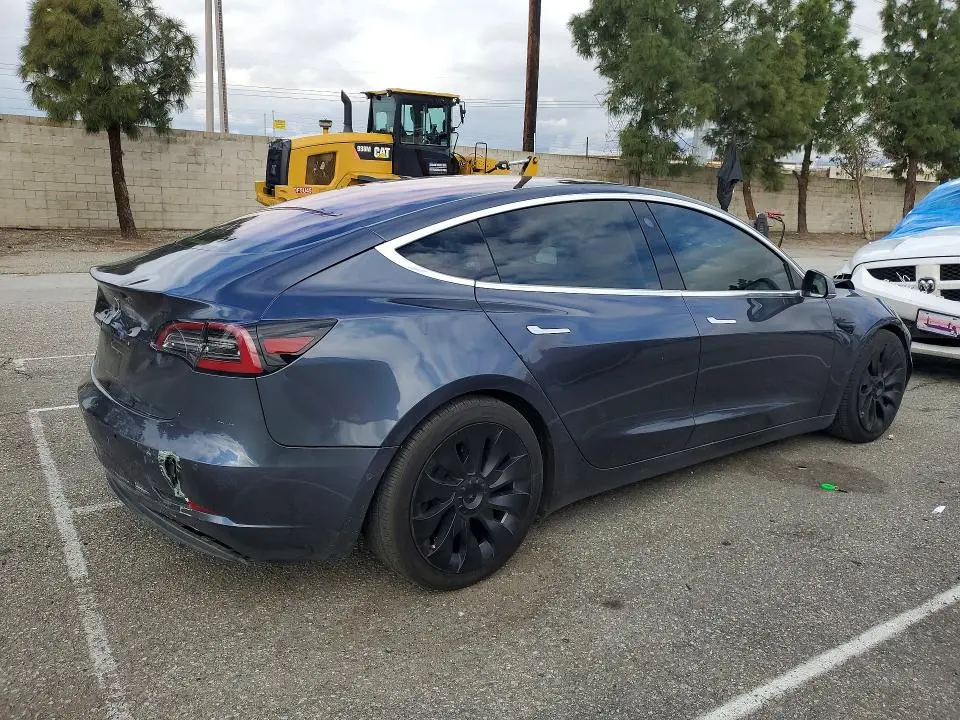 2018 TESLA MODEL 3   