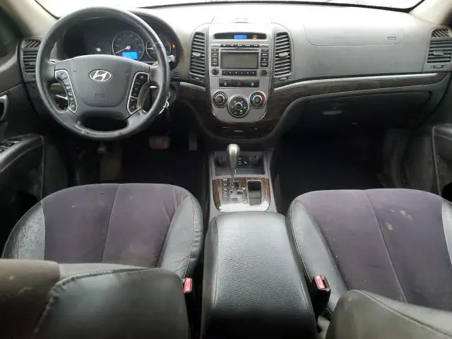 2011 HYUNDAI SANTA FE SE  