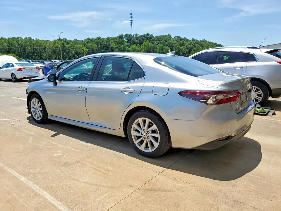 2022 TOYOTA CAMRY LE  