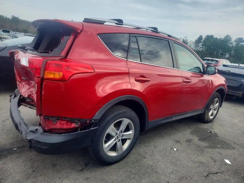 2015 TOYOTA RAV4 XLE  
