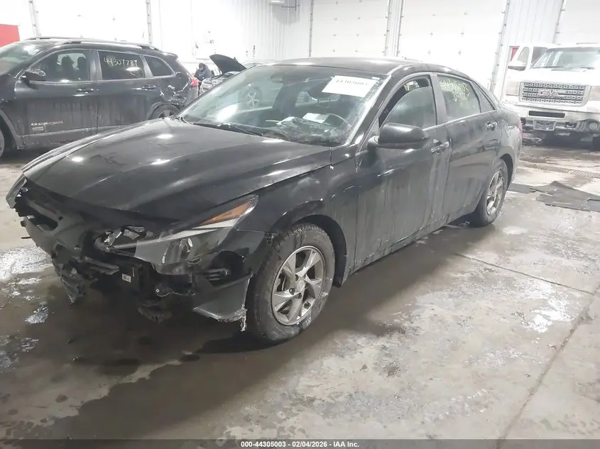 2023 HYUNDAI ELANTRA SE