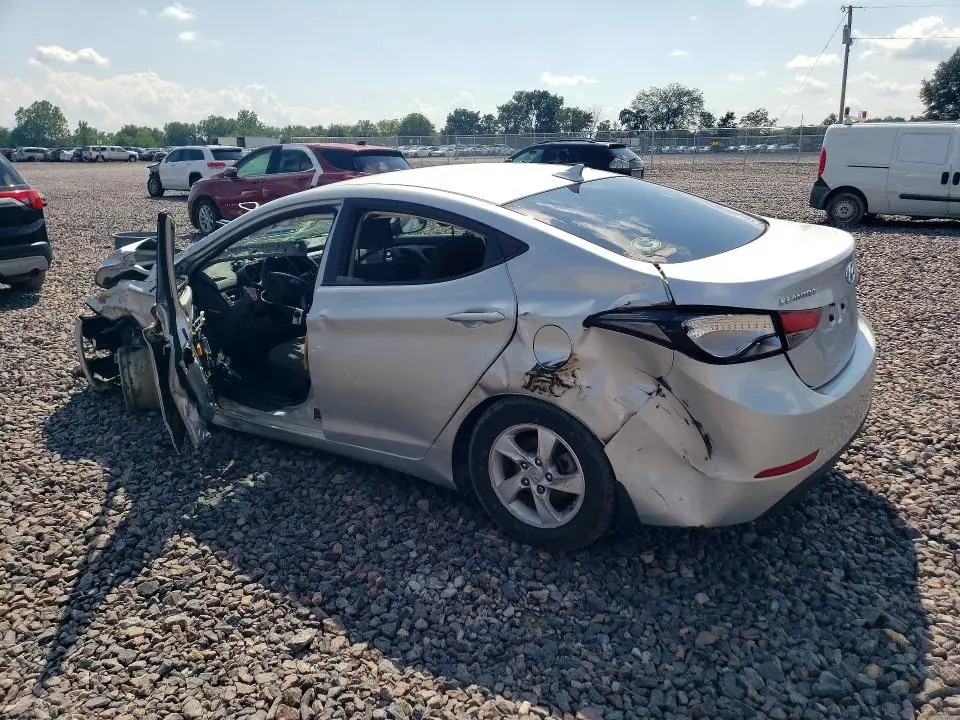 2015 HYUNDAI ELANTRA SE  