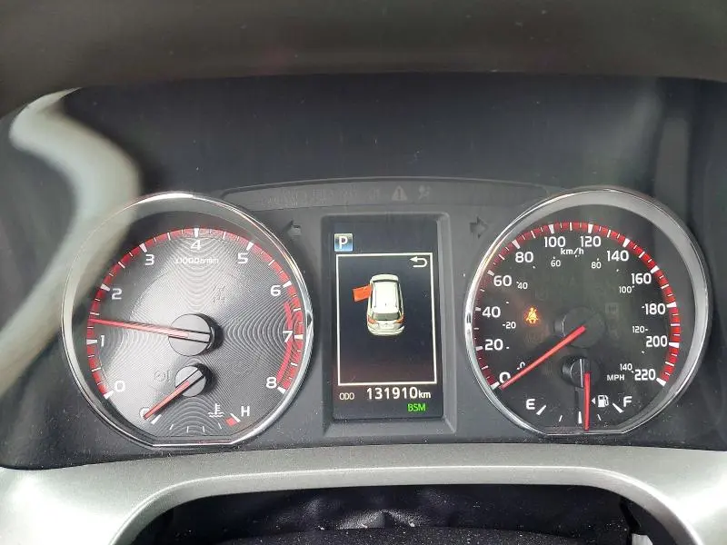 2018 TOYOTA RAV4 SE  