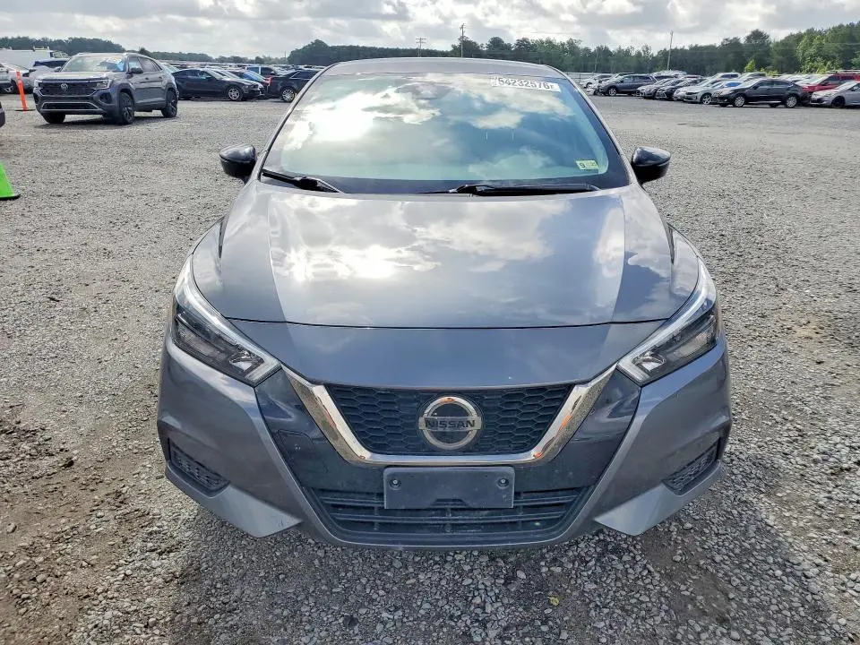 2022 NISSAN VERSA SR  