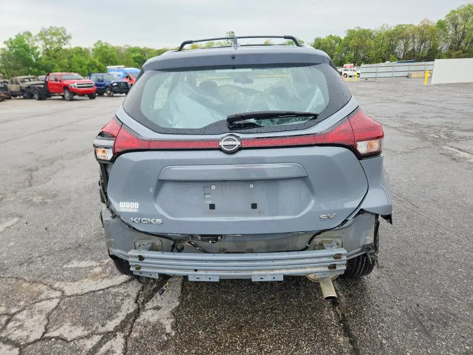 2024 NISSAN KICKS SV  