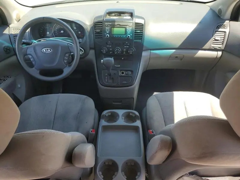 2011 KIA SEDONA LX  