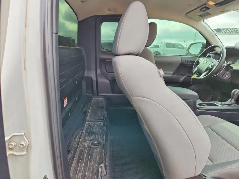 2020 TOYOTA TACOMA SR  