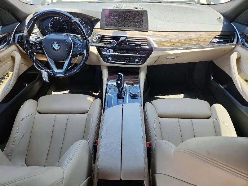 2018 BMW 530E   
