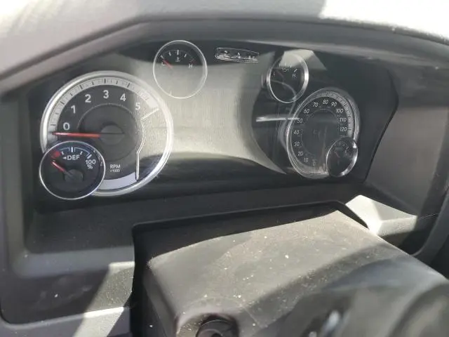 2016 RAM 1500 SLT  