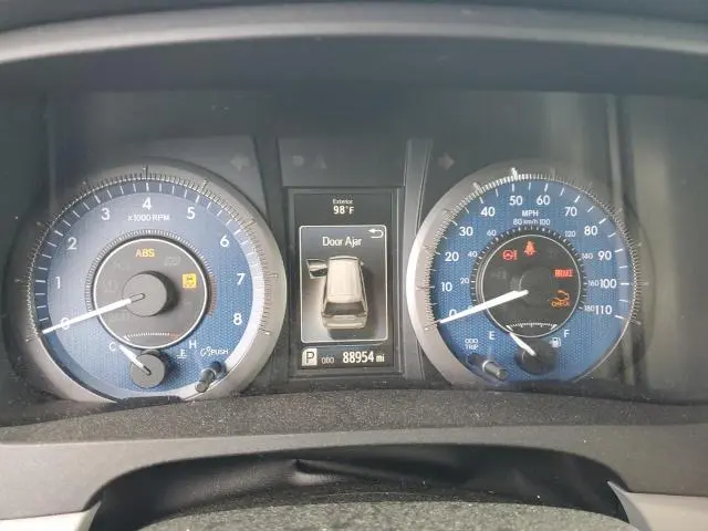 2018 TOYOTA SIENNA LE  