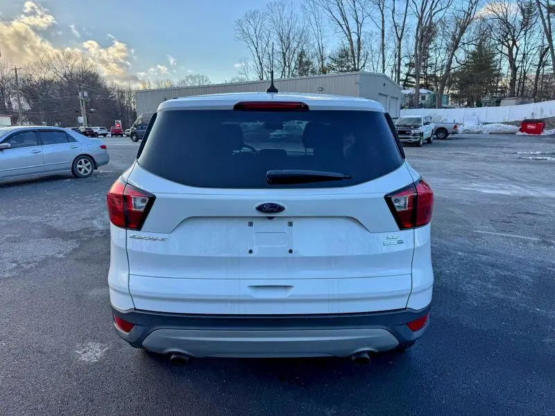 2019 FORD ESCAPE SE  