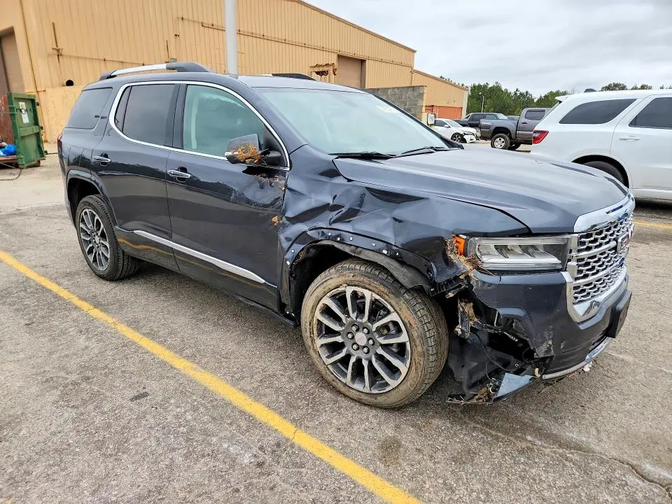 2022 GMC ACADIA DENALI  