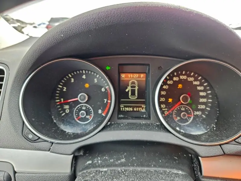 2011 VOLKSWAGEN GOLF   