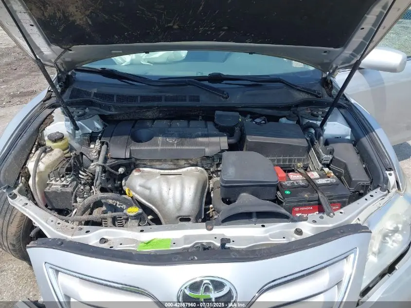 2011 TOYOTA CAMRY LE