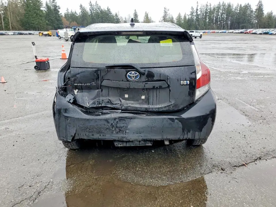 2015 TOYOTA PRIUS C TWO  