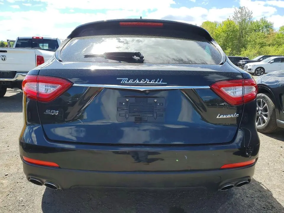 2018 MASERATI LEVANTE S  