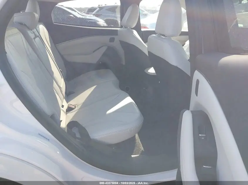 2022 FORD MUSTANG MACH-E PREMIUM