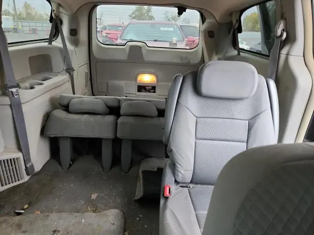 2010 CHRYSLER TOWN & COUNTRY TOURING  