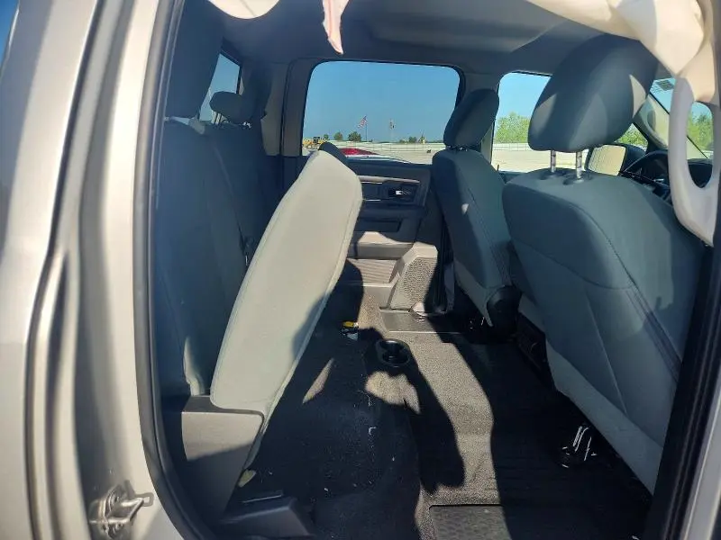 2017 RAM 1500 SLT  