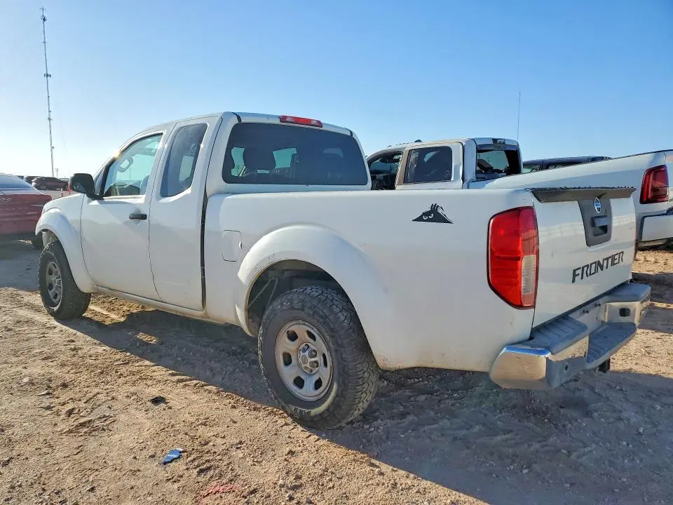 2015 NISSAN FRONTIER S  