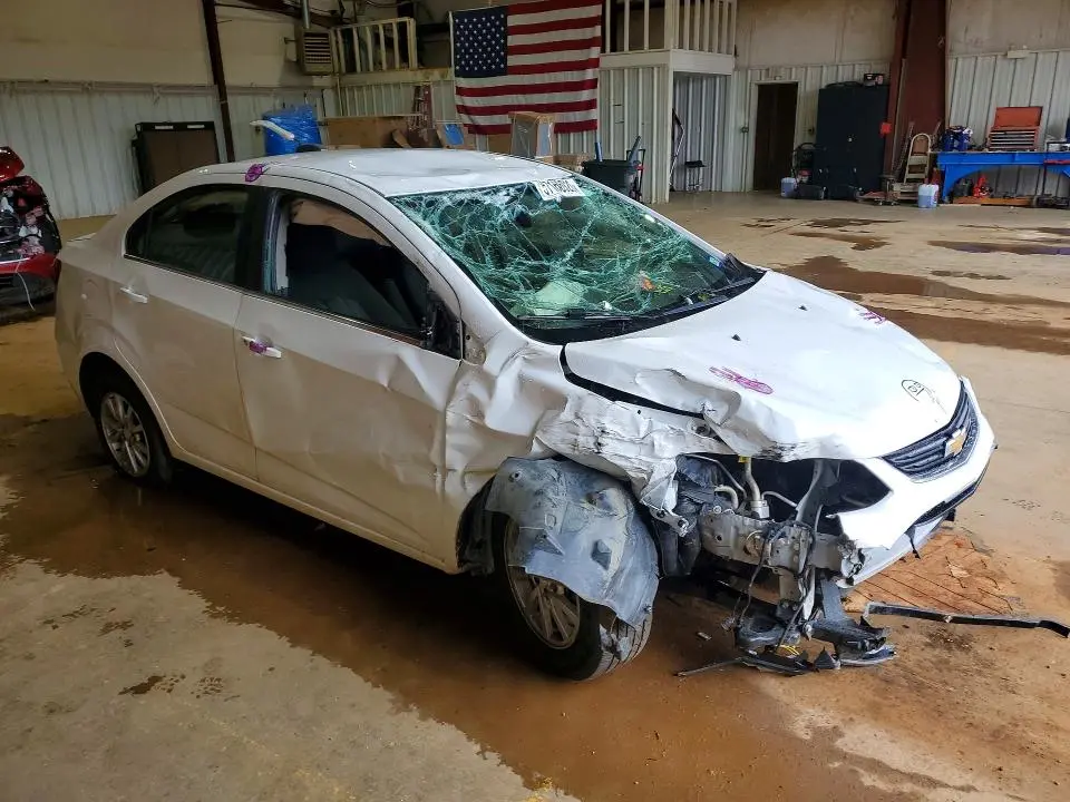 2018 CHEVROLET SONIC LT  