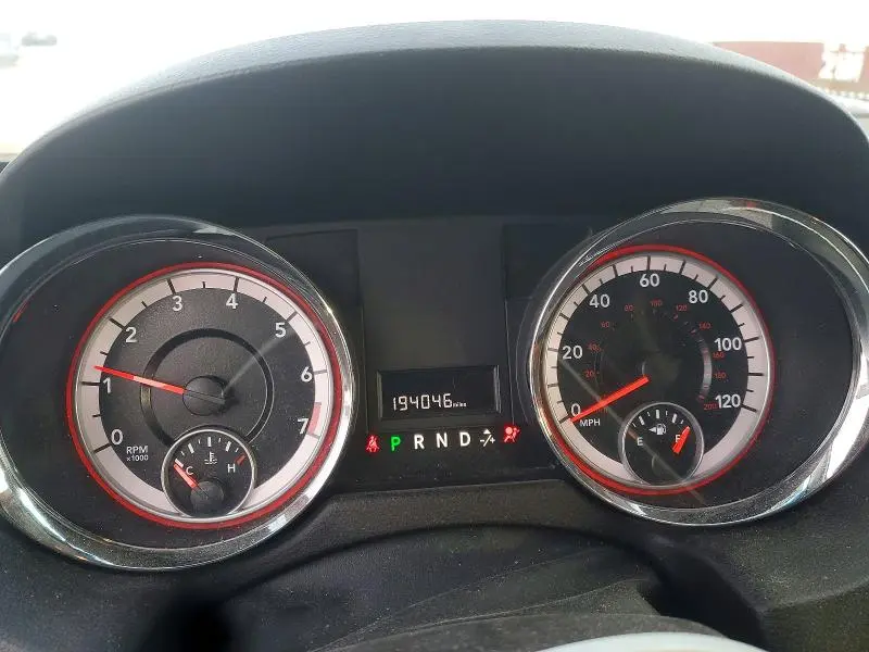 2013 DODGE GRAND CARAVAN SE  