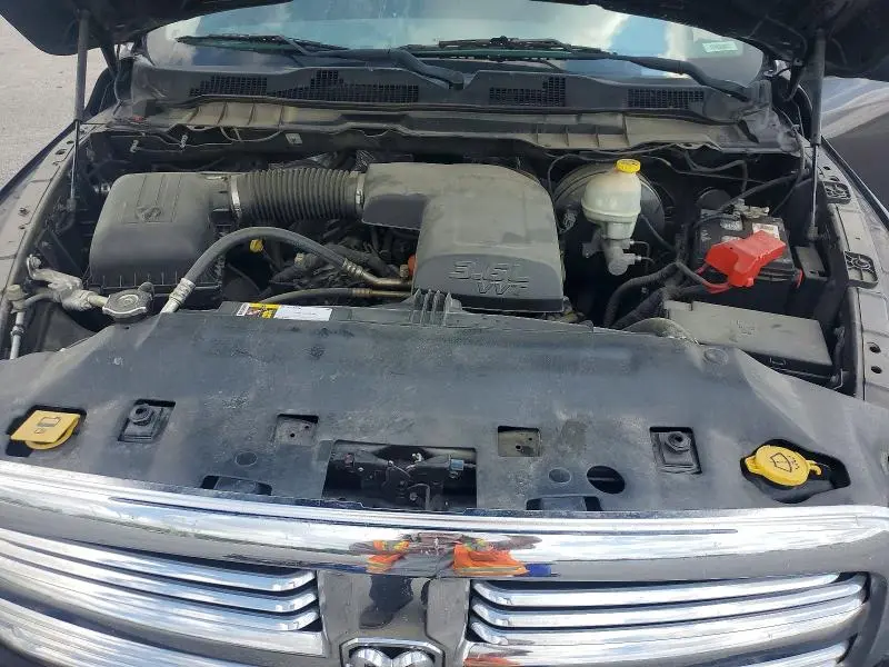 2016 RAM 1500 SLT  