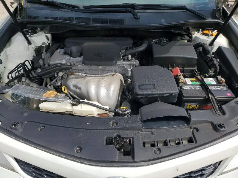2014 TOYOTA CAMRY SE  